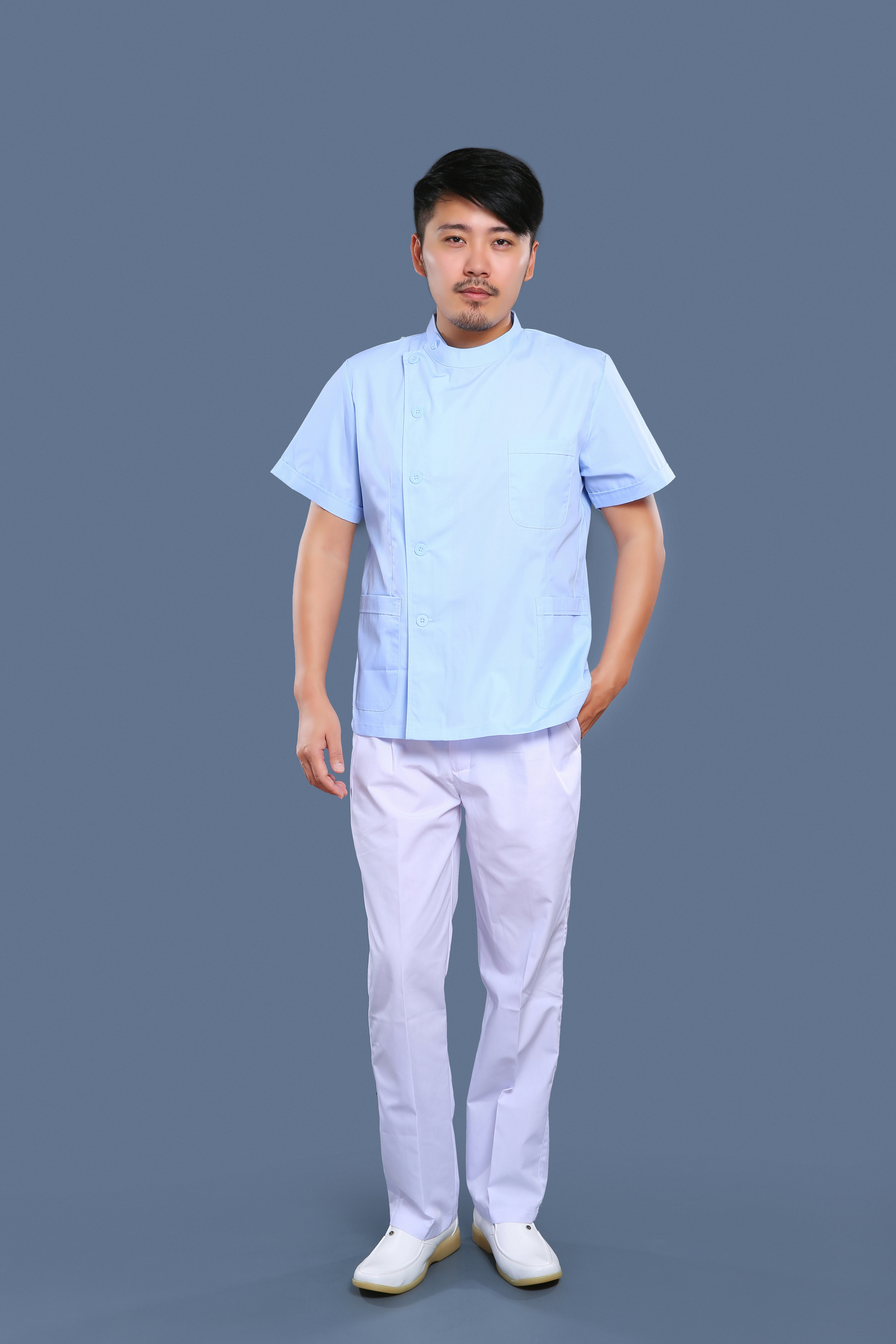 藍(lán)白護(hù)理工作服