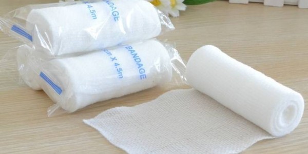 如何用醫(yī)用紗布處理皮膚擦傷